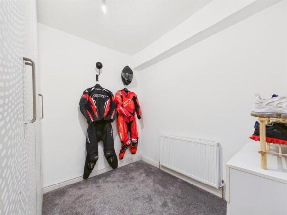2 bed Terraced for sale Image 11