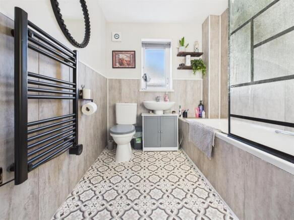 3 bed Terraced for sale Image 8