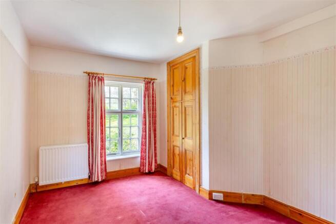 8590111-interior24.jpg