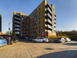 Flat 22, 31 Smitham Court, Leaden Hill, Coulsdon CR5 2FF