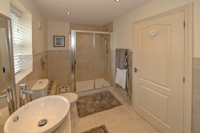 En-suite Bathroom