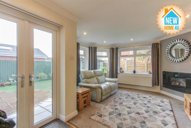 SITTING ROOM: