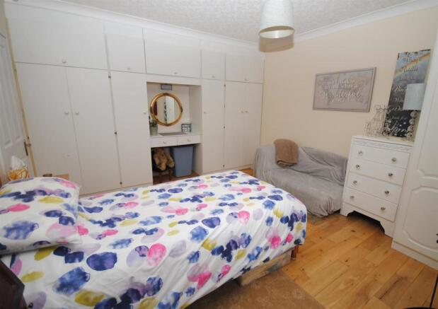9richmondfeldlanebed12.JPG
