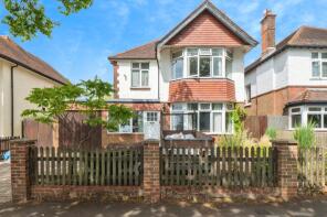 14, Chessel Avenue, Southampton SO19 4DX