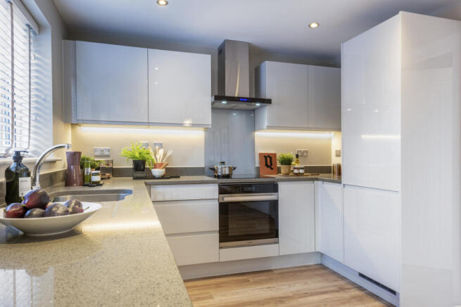 5 bed Detached for sale Image 4