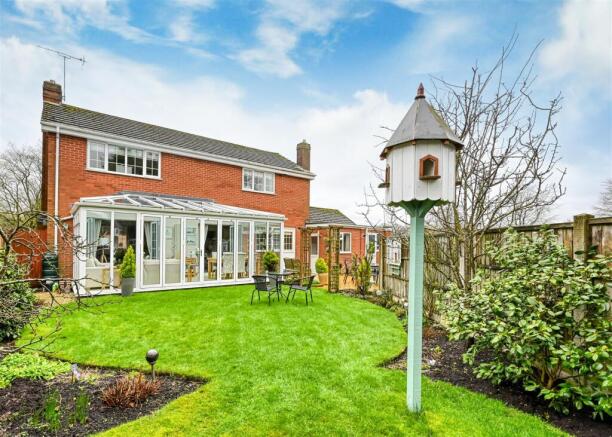 64 Brewood Road-6.jpg