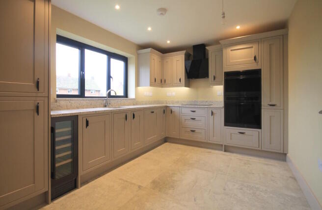 Kitchen/Breakfast...