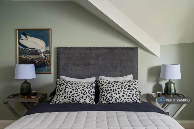2 bed Flat to rent Image 12