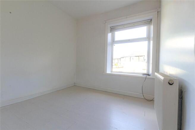 2 bed Terraced to rent Image 6
