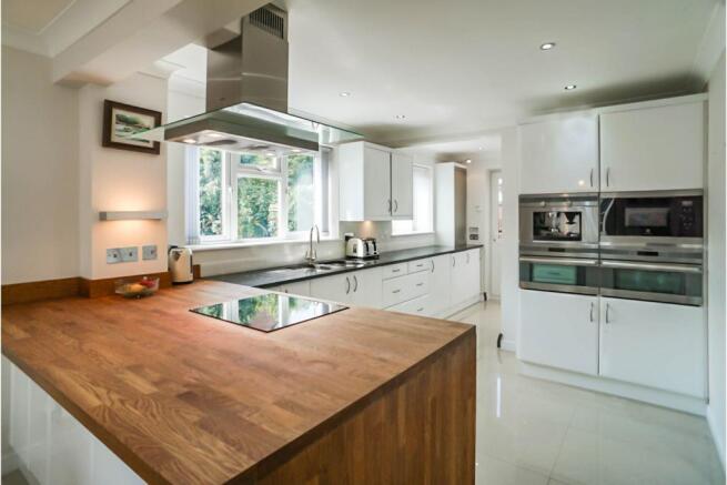 Kitchen/Breakfast