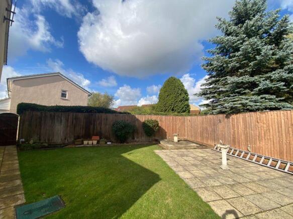 Side Garden 1