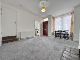 13, Morris View, Kirkstall, Leeds LS5 3EY