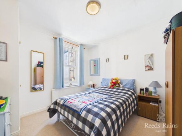 3 bed Apartment for sale Image 4