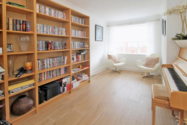 Photo 10