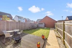4, Roddick Walk, Haywards Heath RH16 4ZF