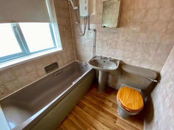 3 bed Semi-Detached for sale Image 8