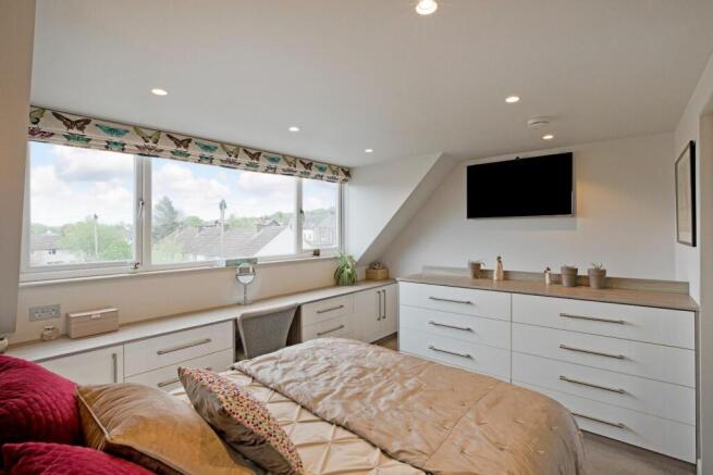 3 bed Terraced for sale Image 7