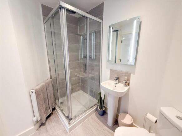 2 bed Town House for sale Image 11