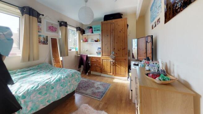 6 bed Terraced to rent Image 5
