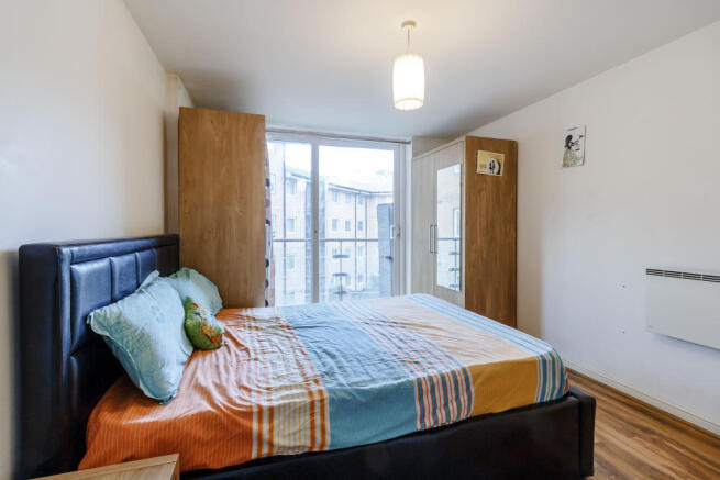 8407712-interior07.JPG