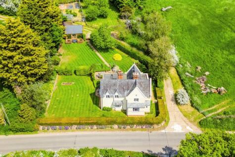 Walkern Road, Watton At Stone, Hertford, Hertfordshire, SG14
