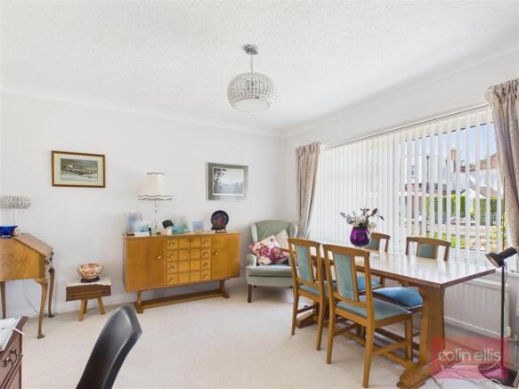 2 bed Detached Bungalow for sale Image 4