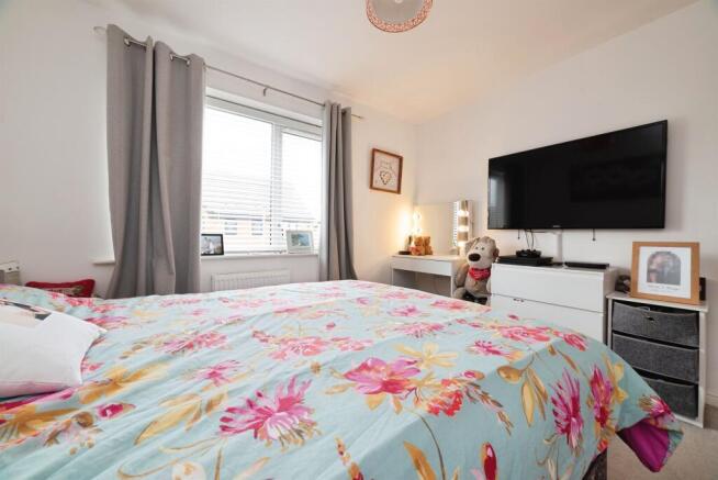 4 bed Detached for sale Image 8