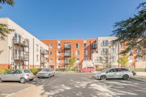22, Magnolia House, Spelthorne Grove, Sunbury-on-thames TW16 7FA