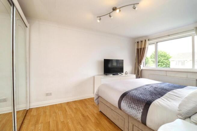 3 bed Semi-Detached for sale Image 12