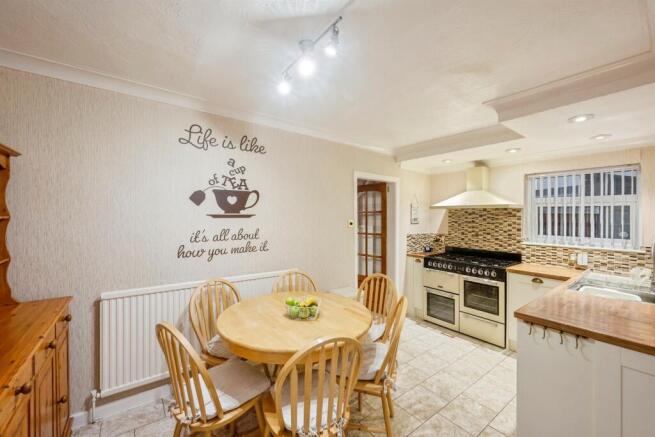 2 bed Semi-Detached for sale Image 7