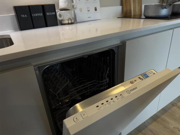 1 bed Apartment to rent Image 9