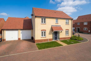 10, Lincoln Gardens, Dunmow CM6 2FU