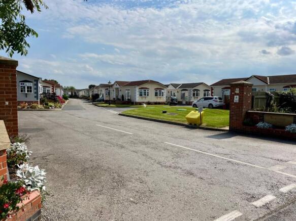 2 bed Park Home for sale Image 11