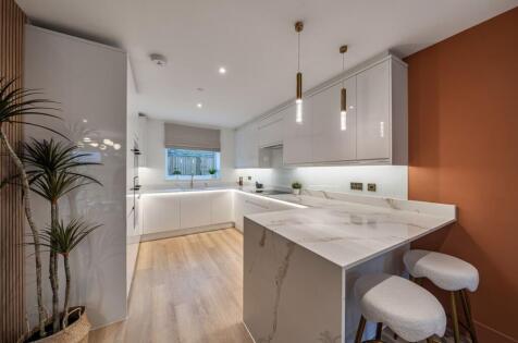 Penhurst Mews, Fenham Road, SE15