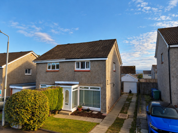 2-bed semi-detached on Kirkhill Gardens, Glasgow, G72, £190,000