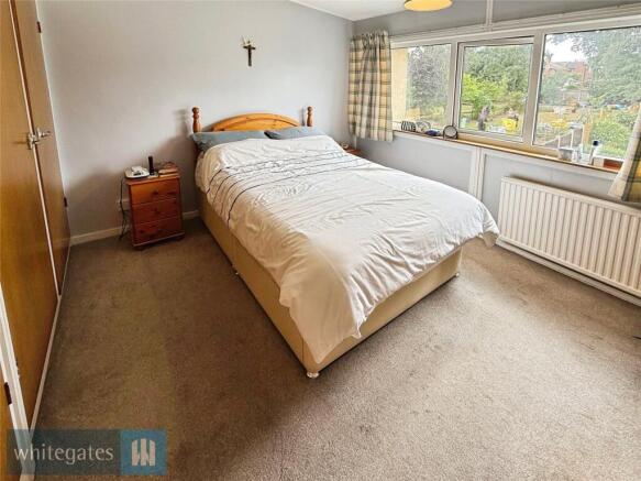 4 bed Semi-Detached for sale Image 7