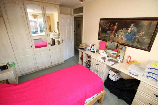 16 Bed 1.JPG