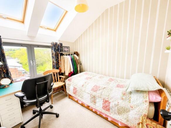 2 bed Apartment for sale Image 10