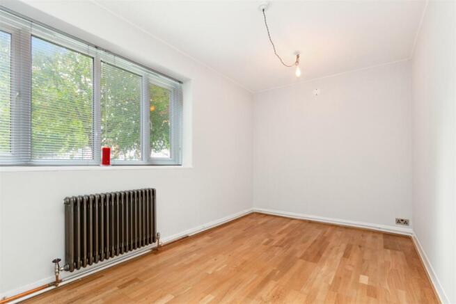 18 Wandle Way, Earlsfield bedroom 2.jpg
