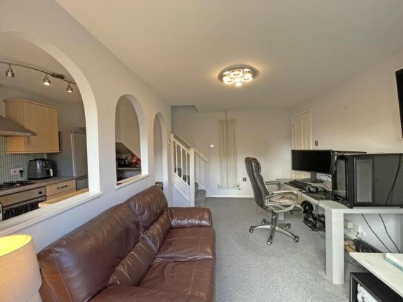 Castle Carey Gardens 3 - Living Room Front.jpg