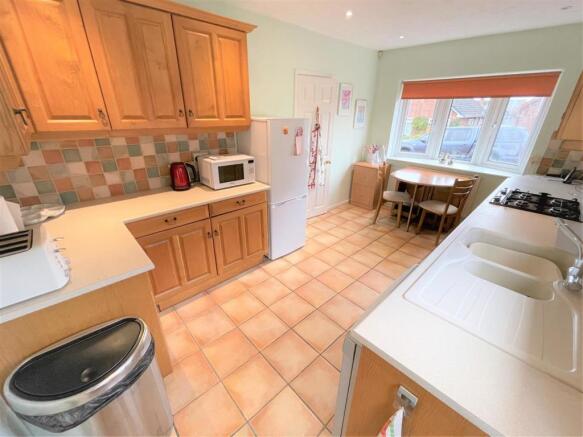 BREAKFAST KITCHEN