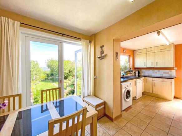 Kitchen/Breakfast Rm