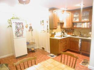 KITCHEN: