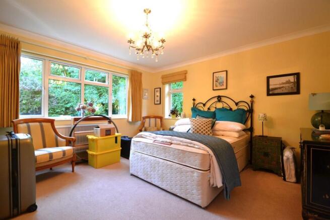 Melton Avenue, Storrington, RH20 photo 4