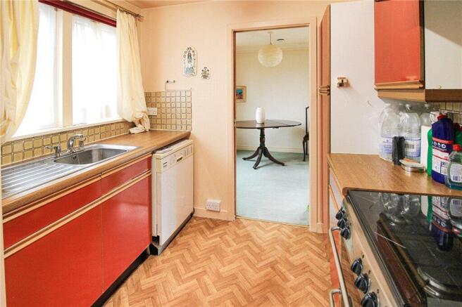 3 bed Semi-Detached for sale Image 9