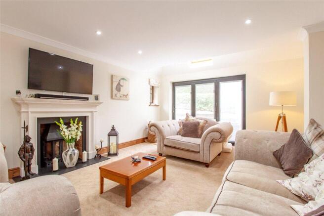 Living Room 02