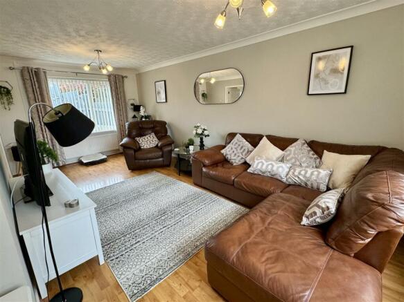 Living Room/Living/Dining Room