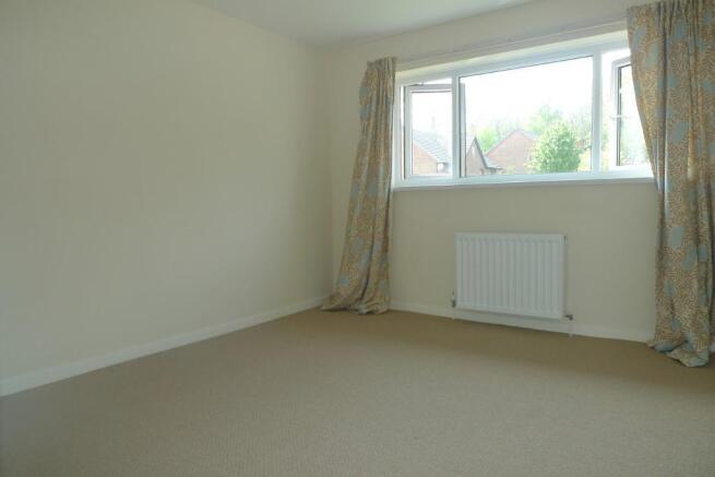 MAIN BEDROOM