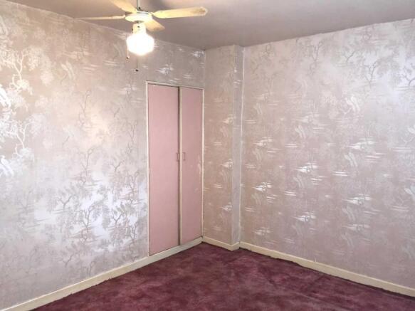 Bedroom One 1.JPG