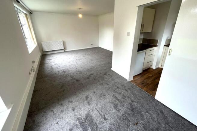 2 bed Flat to rent Image 8